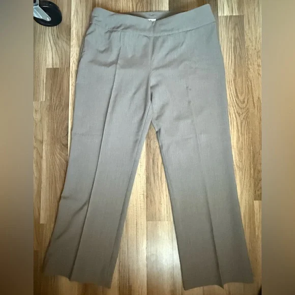 Bundle of Roz & Ali Pull on Tummy Control Pants - Picture 4 of 7